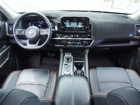 Certified 2024 Nissan Pathfinder Platinum w/ Cargo Package AWD/4WD image 12