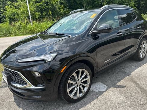 Used 2024 Buick Encore GX Avenir w/ Avenir Convenience Package FWD image 1