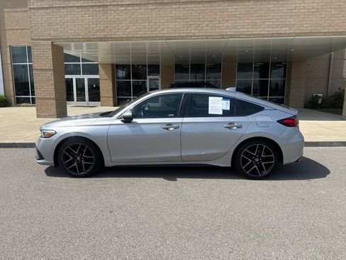 Used 2022 Honda Civic Sport Touring image 1