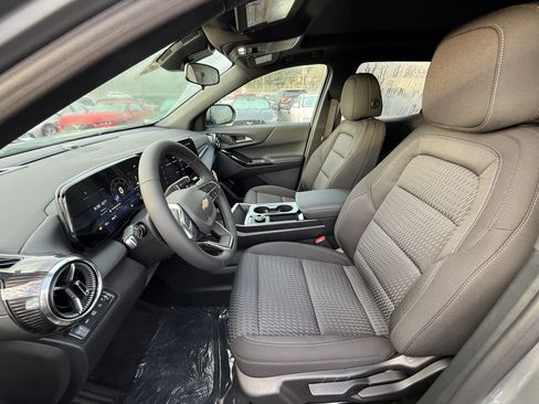 New 2026 Chevrolet Equinox LT image 18