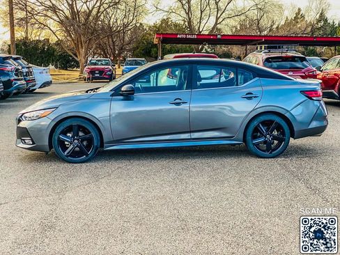 Used 2022 Nissan Sentra SR w/ Midnight Edition image 5