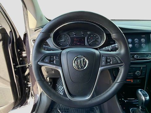 Used 2021 Buick Encore Preferred w/ Safety Package image 36