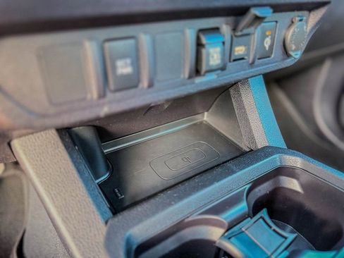 Used 2023 Toyota Tacoma TRD Sport w/ Black Out Package (TMS) image 17