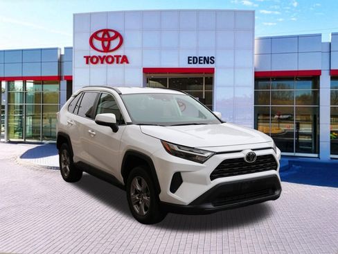 Used 2025 Toyota RAV4 XLE w/ Weather Package AWD/4WD image 32