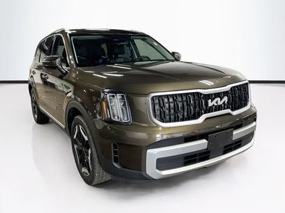 Used 2023 Kia Telluride EX w/ EX Captain's Chair Package