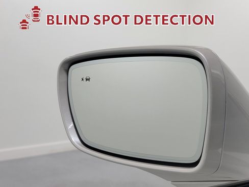 Used 2020 Buick Enclave Avenir w/ Avenir Technology Package image 12