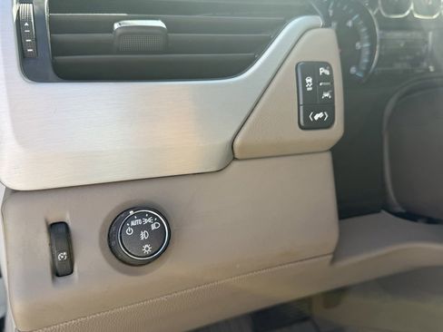 Used 2020 GMC Yukon XL SLT w/ Premium Edition image 13