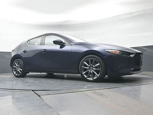 Used 2019 MAZDA MAZDA3 AWD Hatchback w/ Preferred Pkg image 31