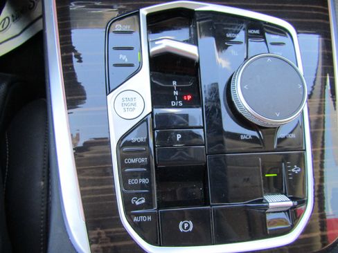Used 2026 BMW X7 xDrive40i AWD/4WD image 19