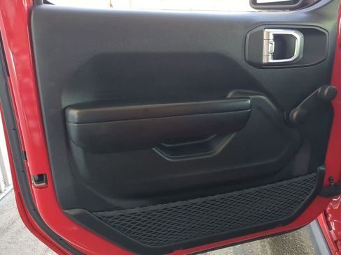 Used 2021 Jeep Wrangler Unlimited Sport image 19