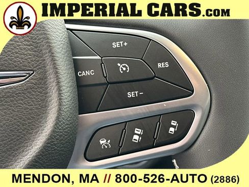 New 2026 Chrysler Pacifica Select FWD image 24