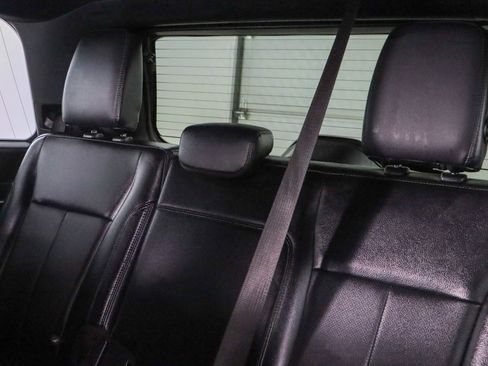 Used 2019 Ford Expedition XLT w/ Equipment Group 201A AWD/4WD image 26