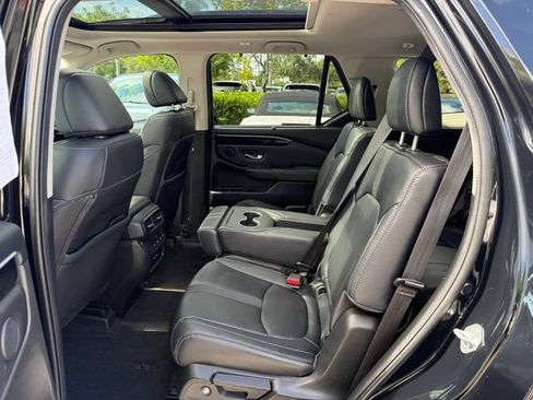 Certified 2024 Honda Pilot Touring image 14