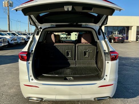 Used 2021 Buick Enclave Avenir w/ Avenir Technology Package image 17