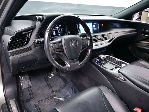 Used 2019 Lexus LS 500 AWD w/ Accessory Package (Z2) image 13