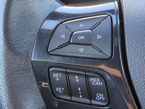 Used 2018 Ford Explorer XLT w/ Equipment Group 202A image 26