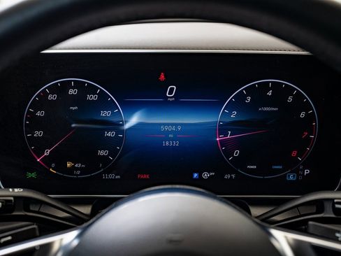 Certified 2025 Mercedes-Benz GLC 300 4MATIC image 27