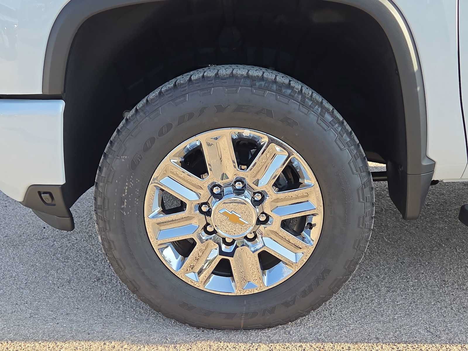 New 2026 Chevrolet Silverado 2500 High Country w/ High Country Premium Package AWD/4WD image 12