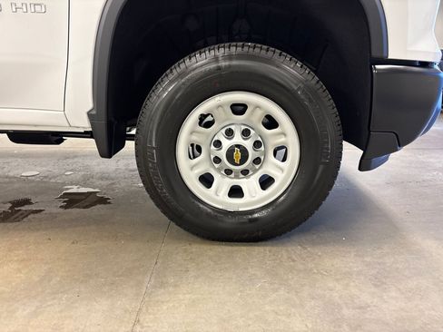 New 2025 Chevrolet Silverado 3500 W/T image 25