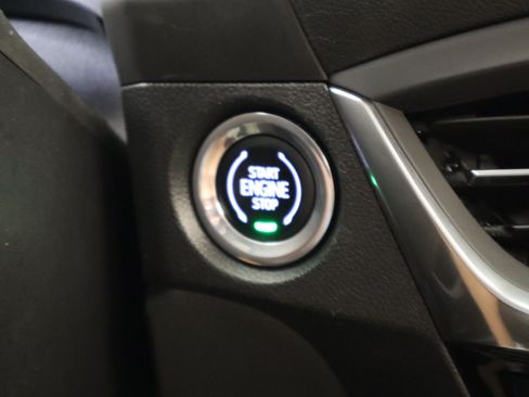 Used 2024 Buick Encore GX Sport Touring FWD image 33