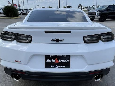 Used 2019 Chevrolet Camaro LT w/ RS Package image 10