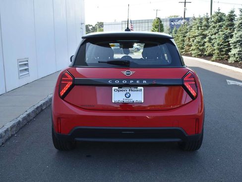Used 2025 MINI Cooper S FWD image 6