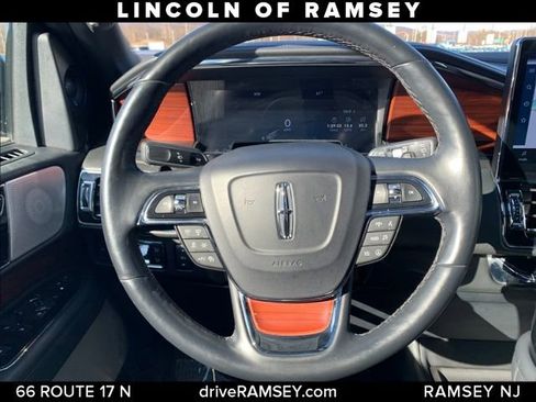 Used 2023 Lincoln Navigator Reserve image 27