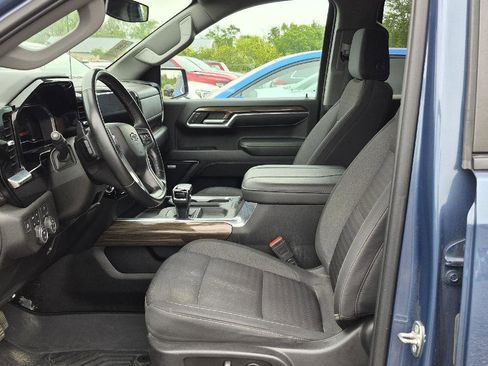 Used 2024 Chevrolet Silverado 1500 RST w/ Convenience Package II AWD/4WD image 5