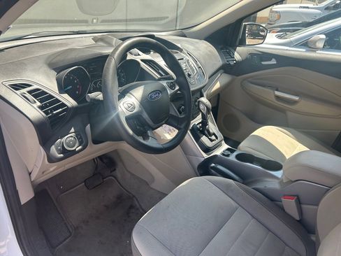 Used 2016 Ford Escape SE FWD image 16
