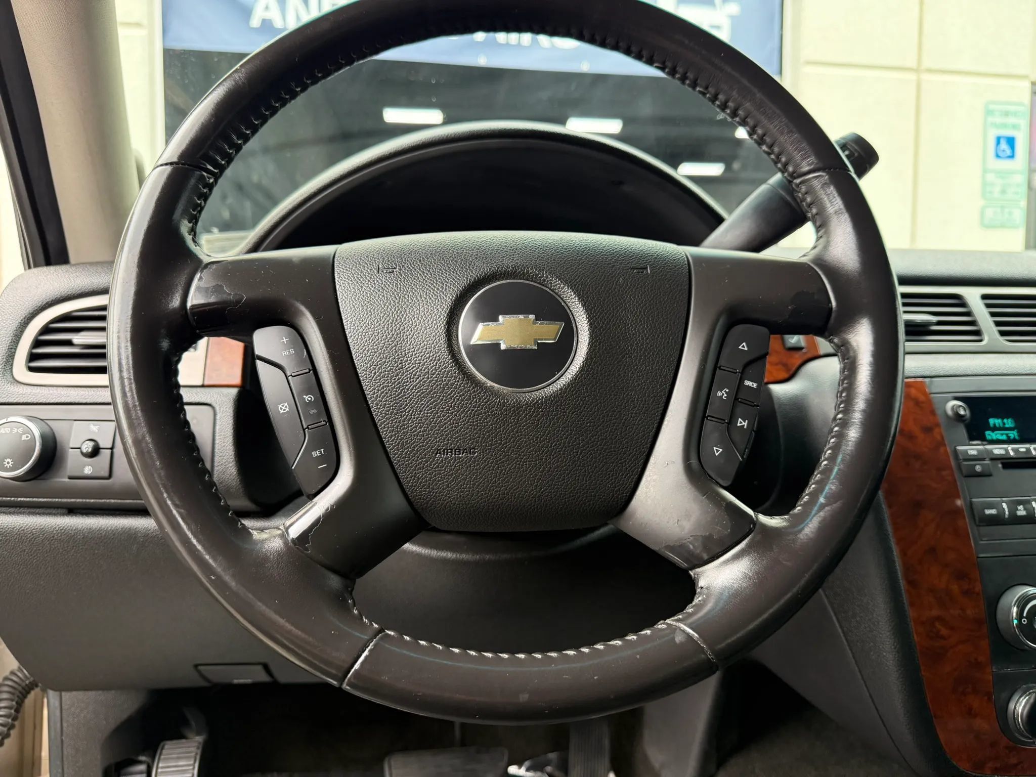 Used 2008 Chevrolet Avalanche LT AWD/4WD image 30