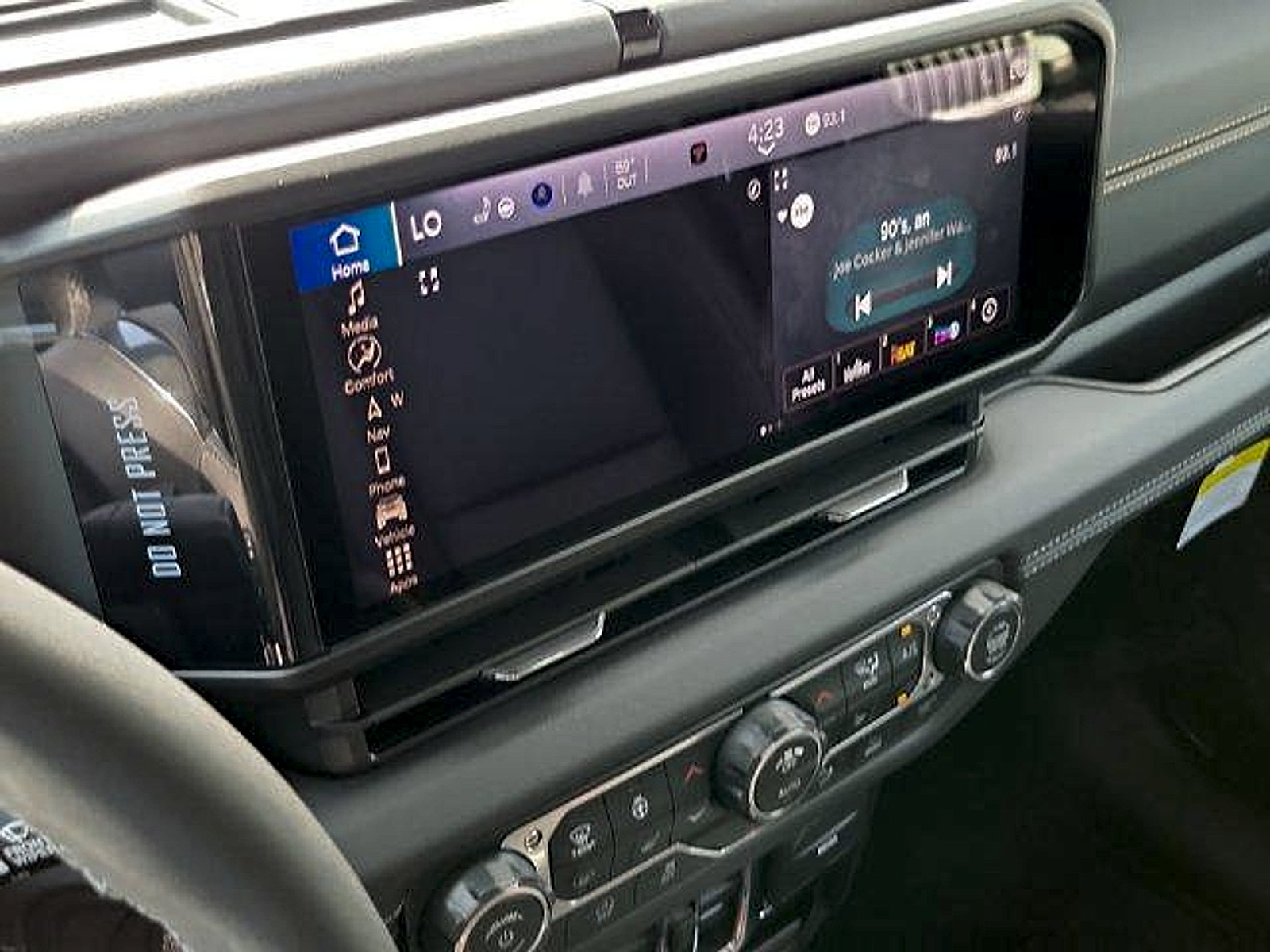 New 2026 Jeep Wrangler Unlimited Sahara AWD/4WD image 10