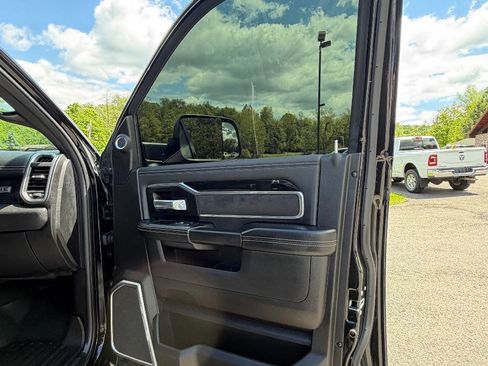 Used 2021 RAM 2500 Laramie AWD/4WD image 32