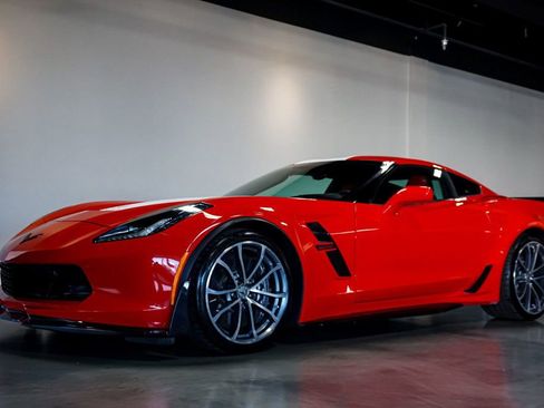 Used 2017 Chevrolet Corvette Grand Sport w/ Z07 Performance Package image 3