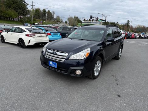 Used 2013 Subaru Outback 2.5i Premium w/ All-Weather Pkg AWD/4WD image 2