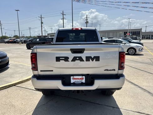 Used 2026 RAM 2500 Big Horn AWD/4WD image 6