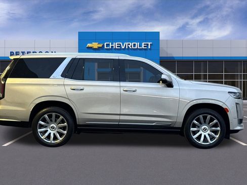 Certified 2024 Cadillac Escalade Premium Luxury Platinum w/ Heavy-Duty Trailer Package image 3