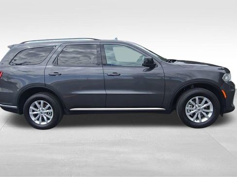 Used 2024 Dodge Durango SXT w/ 3rd Row Seating Group AWD/4WD image 9