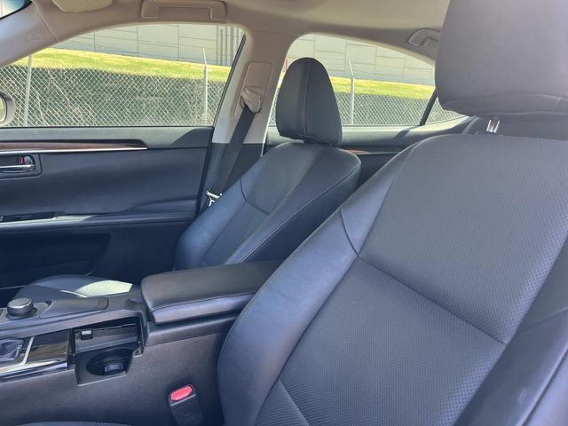 Used 2017 Lexus ES 350 w/ Premium Package FWD image 10