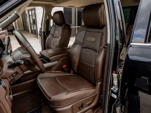 Used 2025 RAM 2500 Limited image 32