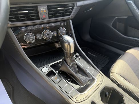 Used 2021 Volkswagen Jetta SE image 35