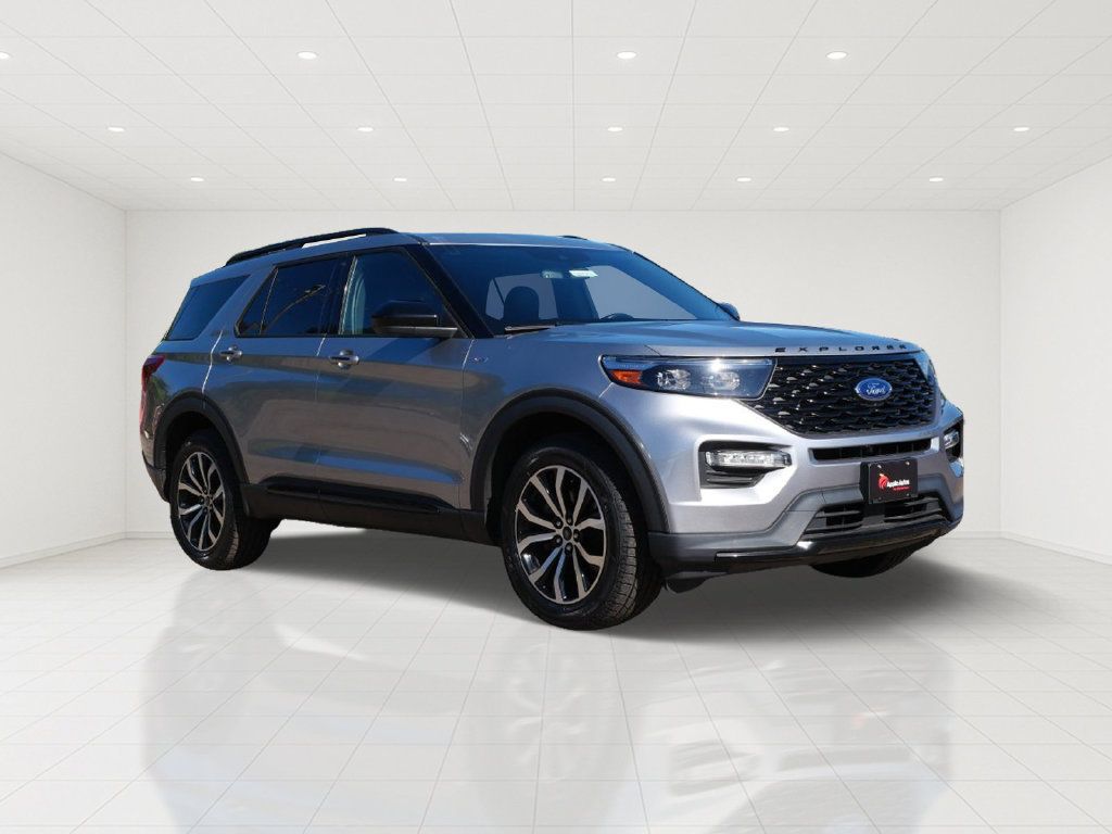 Used 2023 Ford Explorer ST-Line w/ Class IV Trailer Tow Package AWD/4WD image 1