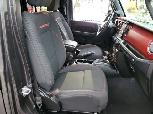 Used 2019 Jeep Wrangler Unlimited Rubicon image 18