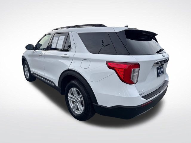 Used 2021 Ford Explorer XLT w/ Equipment Group 202A AWD/4WD image 3