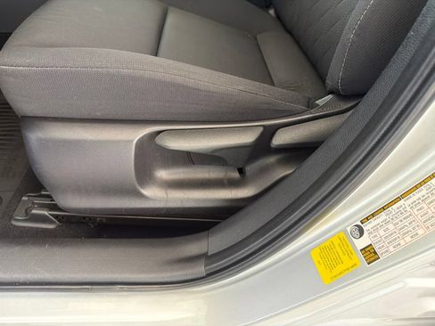 Used 2023 Toyota Corolla LE FWD image 38