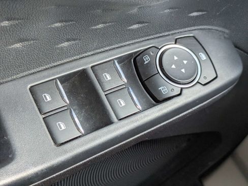 Used 2020 Ford Escape SE FWD image 22