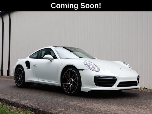 Used 2018 Porsche 911 Turbo image 1