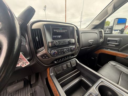 Used 2019 Chevrolet Silverado 2500 High Country w/ Duramax Plus Package AWD/4WD image 15