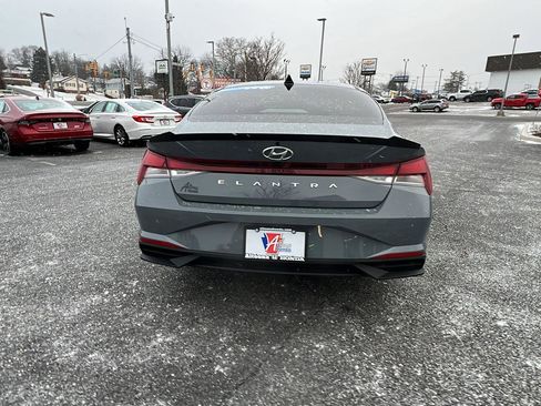Used 2021 Hyundai Elantra SEL w/ Convenience Package image 5