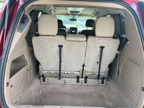 Used 2015 Chrysler Town & Country Touring-L w/ Driver Convenience Group FWD image 27