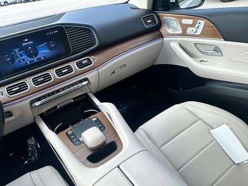 Used 2024 Mercedes-Benz GLE 450 4MATIC image 23